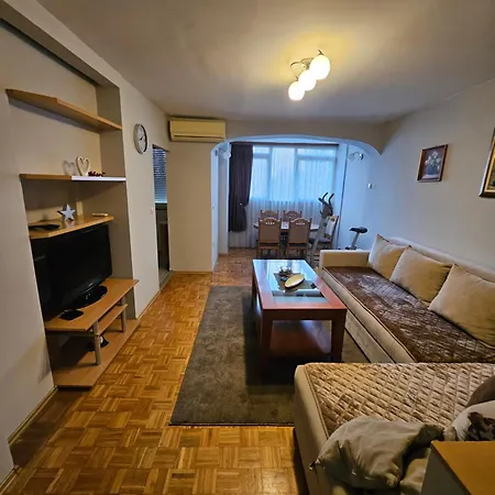 Stan Na Dan Vrh Avenije *